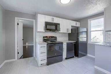 Main picture of 1050 S 22nd St