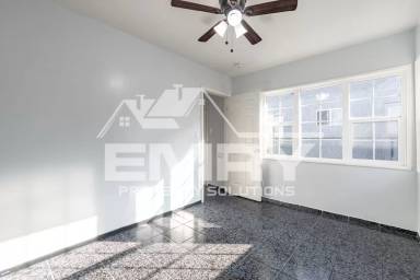 Main picture of 728 S Ferris Ave