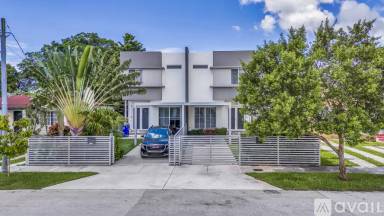 Main picture of 2936 SW 23rd Ter