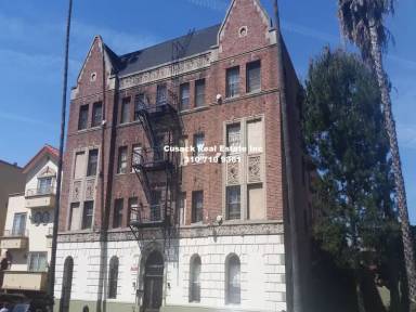 Main picture of 329 S Manhattan Pl