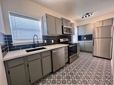 Main picture of 415 Fairview Ave