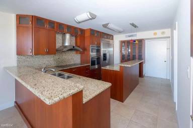 Main picture of Admiral Towers Condominium