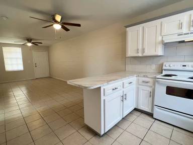 Main picture of 225 N 28th St