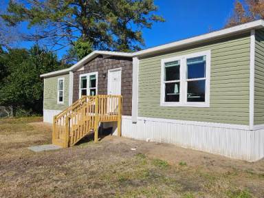 Main picture of 111 N Pickney St