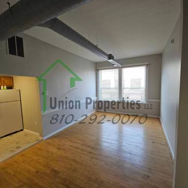 Main picture of 412 Grand River Ave