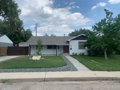 Main picture of 1425 Holly St