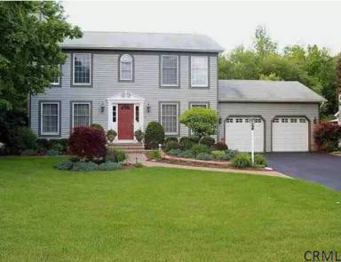 Main picture of 10 Carlyle Ct
