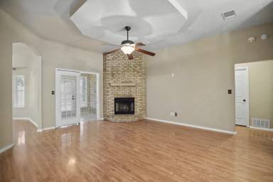 Main picture of 5301 Williams Dr