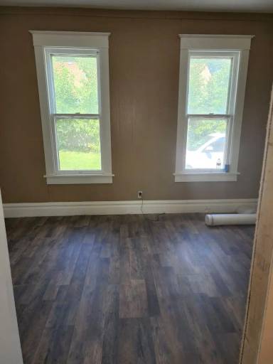Main picture of 919 S Sumner Ave