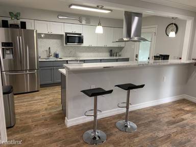Main picture of 808 Wax Myrtle Ln