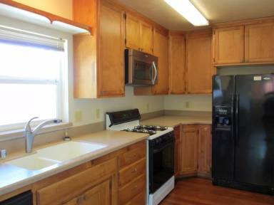 Main picture of 330 W 4th St
