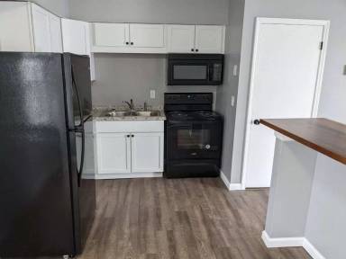 Main picture of 250 Angle Street - 1A