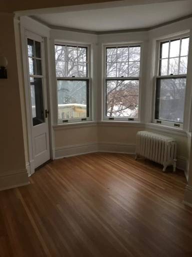 Main picture of 1632 E Superior St