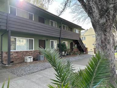 Main picture of 715 24th St