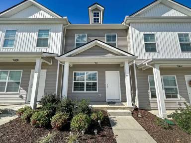 Main picture of 411 Carol Dr