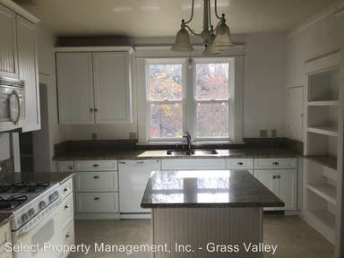 Main picture of 119 Murphy St