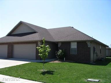 Main picture of 2947 W Swallow St