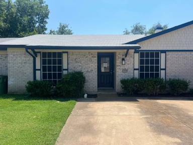 Main picture of 1020 Pleasant Valley Ln