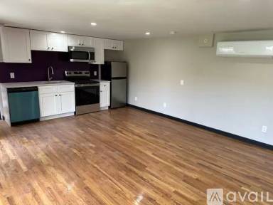 Main picture of 99 Ferry St