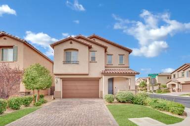 Main picture of 12383 Piazzo St