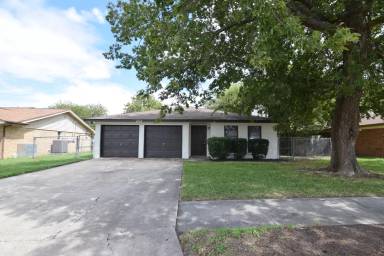 Main picture of 1712 Moonlight Dr