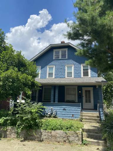 Main picture of 50 E Markison Ave