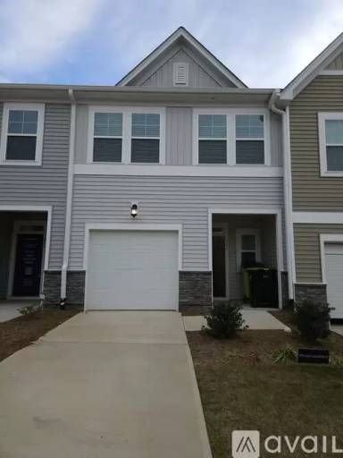 Main picture of 868 Pilot St