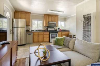 Main picture of 468 Arleta Ave