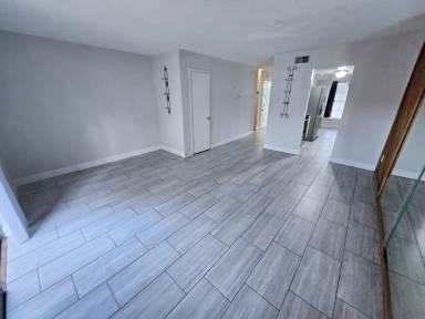 Main picture of 4825 Lighthouse Cir