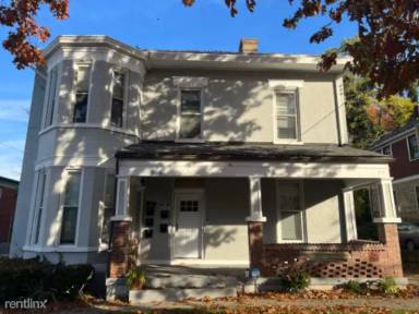 Main picture of 818 Oak St