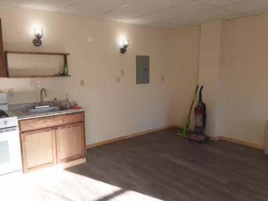 Main picture of 181 E Main St