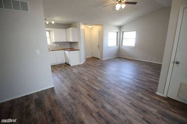 Main picture of 921 E Mona Cir