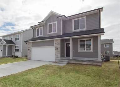 Main picture of 730 SE Booth Ave