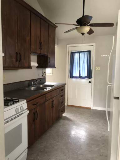 Main picture of 1112 Columbus Blvd