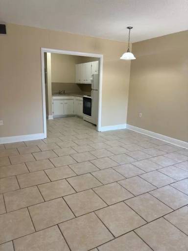 Main picture of 420 E Park Ave