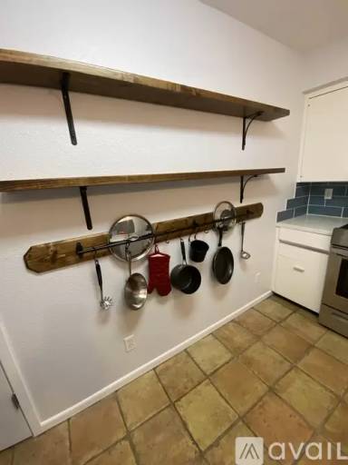 Main picture of 220 Riverhill Club Ln