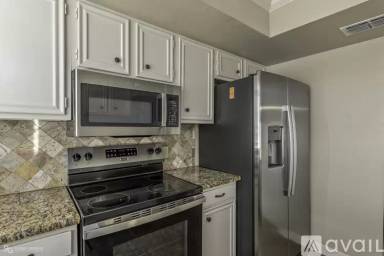 Main picture of 10036 Artesia Dr
