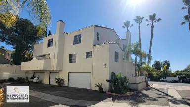 Main picture of 2914 Luciernaga St