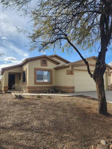 Main picture of 4538 S Paseo Rio Bravo