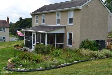 Main picture of 1406 Old Lancaster Pike
