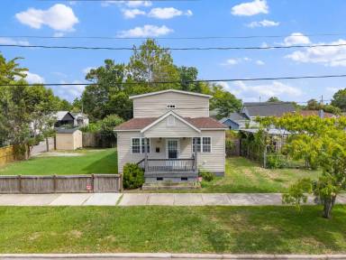 Main picture of 1109 Orange St