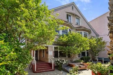 Main picture of 705 W 23rd St