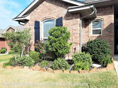 Main picture of 2408 Shell Dr