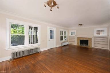 Main picture of 4710 9th Ave NE