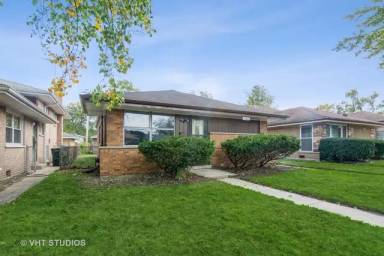 Main picture of 14605 Kimbark Ave