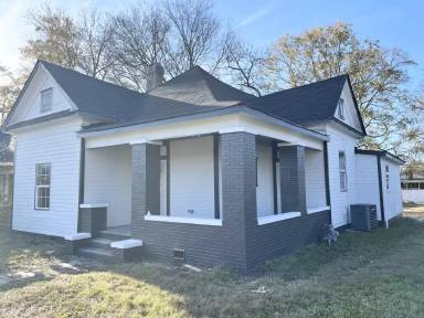 Main picture of 2908 Avenue F
