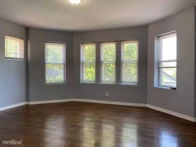 Main picture of 6804 S Perry Ave