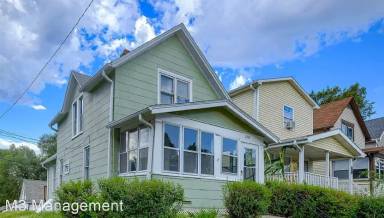 Main picture of 2318 S 19th St