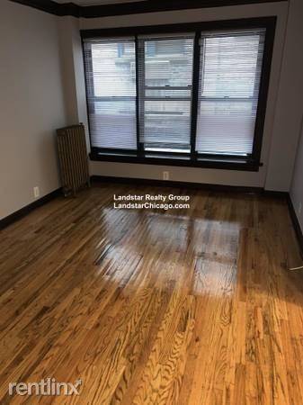 Main picture of 846 W Montrose Ave