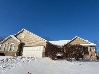 Main picture of 214 E Pine Ave